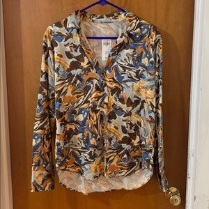 Abercrombie Long Sleeve Button Down Satin Swirl Shirt